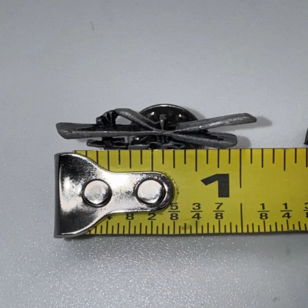 Boeing Apache Helicopter AH-64 Pewter Hat/Lapel/Vest Pin (1-1/8